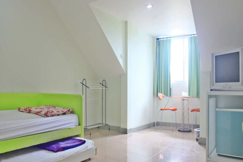 Nine Inn @ Town Phuket Zewnętrze zdjęcie