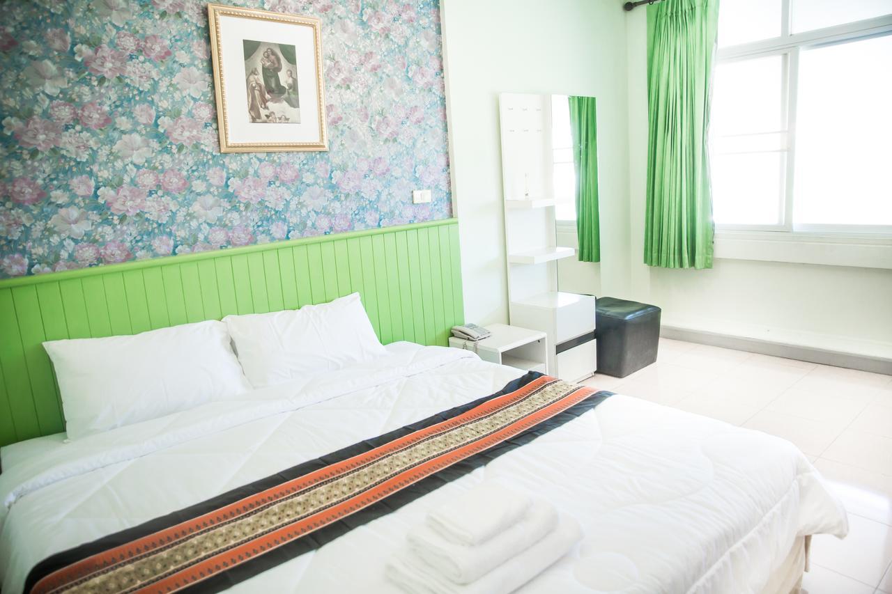 Nine Inn @ Town Phuket Zewnętrze zdjęcie