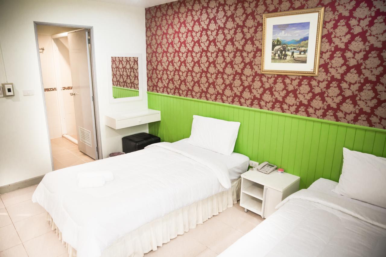 Nine Inn @ Town Phuket Zewnętrze zdjęcie