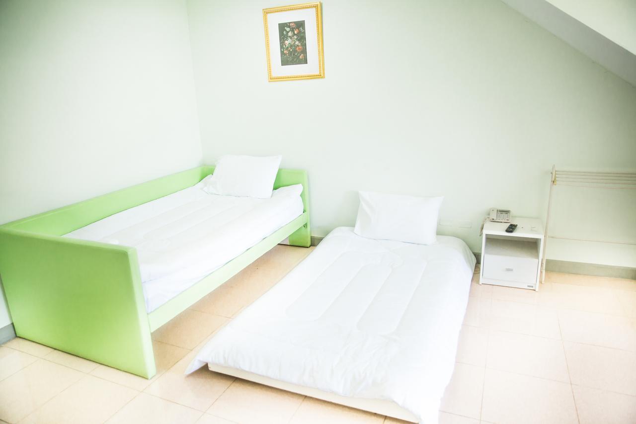 Nine Inn @ Town Phuket Zewnętrze zdjęcie